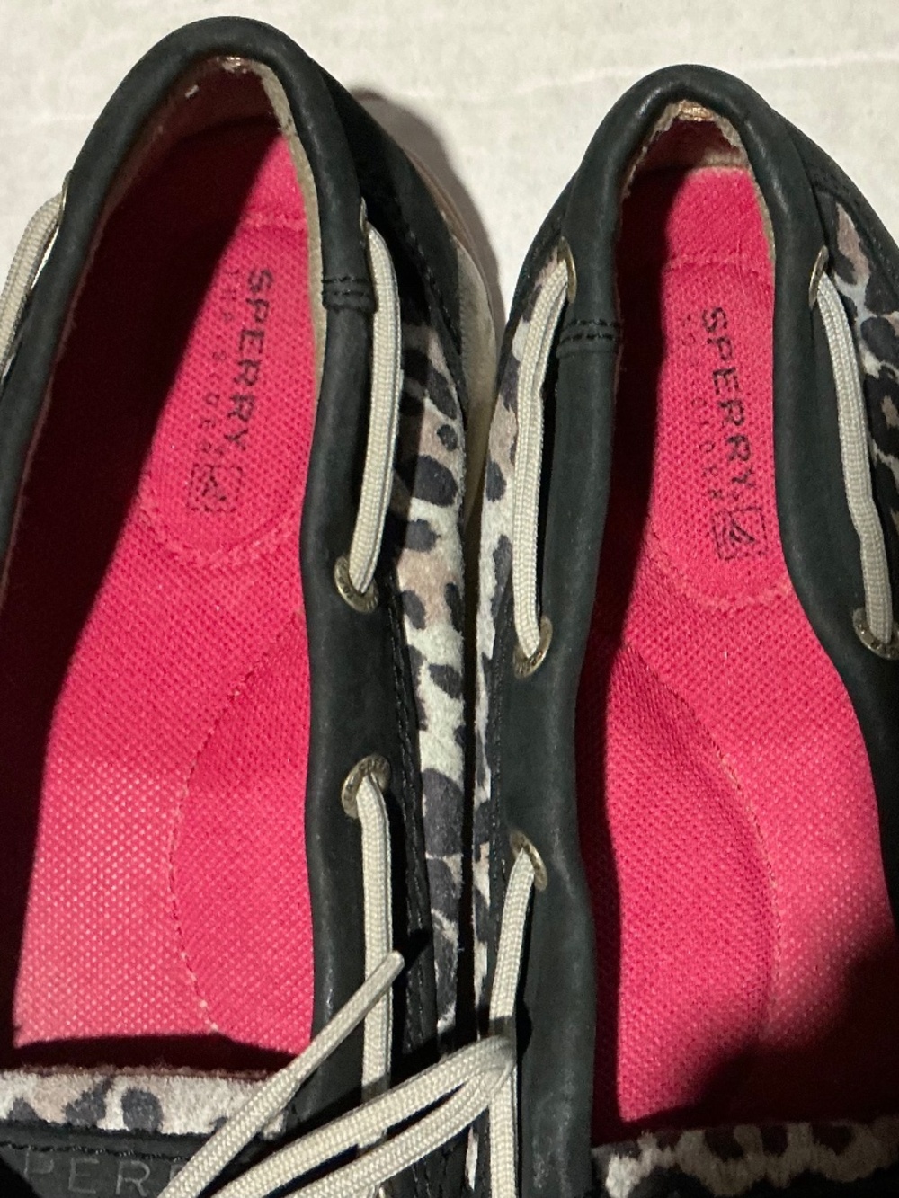 EUC!! Sperry Top Siders Boat Shoes Black Leopard Print Women's Size 8